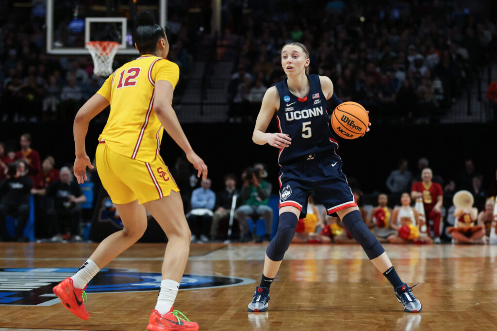 Paige Bueckers leads UConn past JuJu Watkins, USC to advance to second Final Four in 3 years