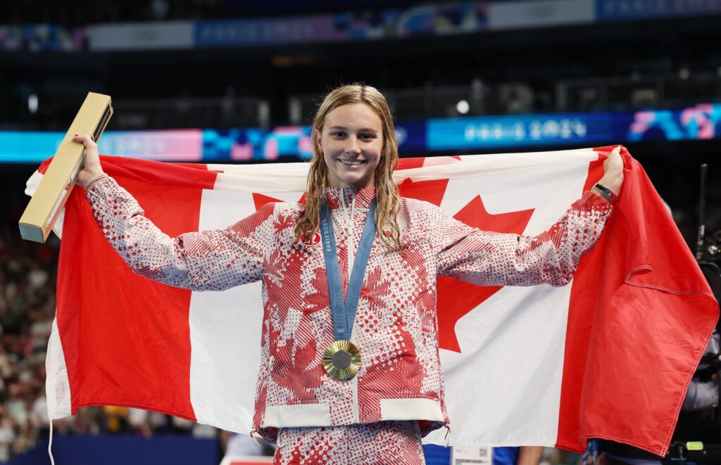 Canadian teenage star Summer McIntosh sets Olympic record, wins gold in 200-meter butterfly