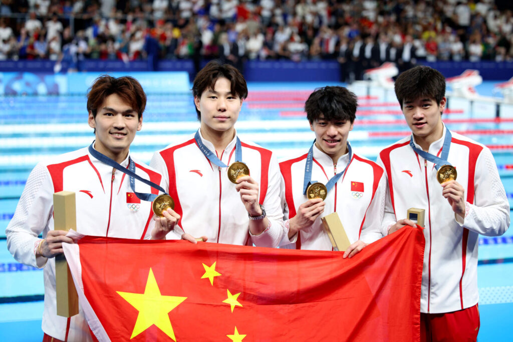 China snaps U.S. men’s streak in Olympic medley relay, closing swim slate full of questions with second gold