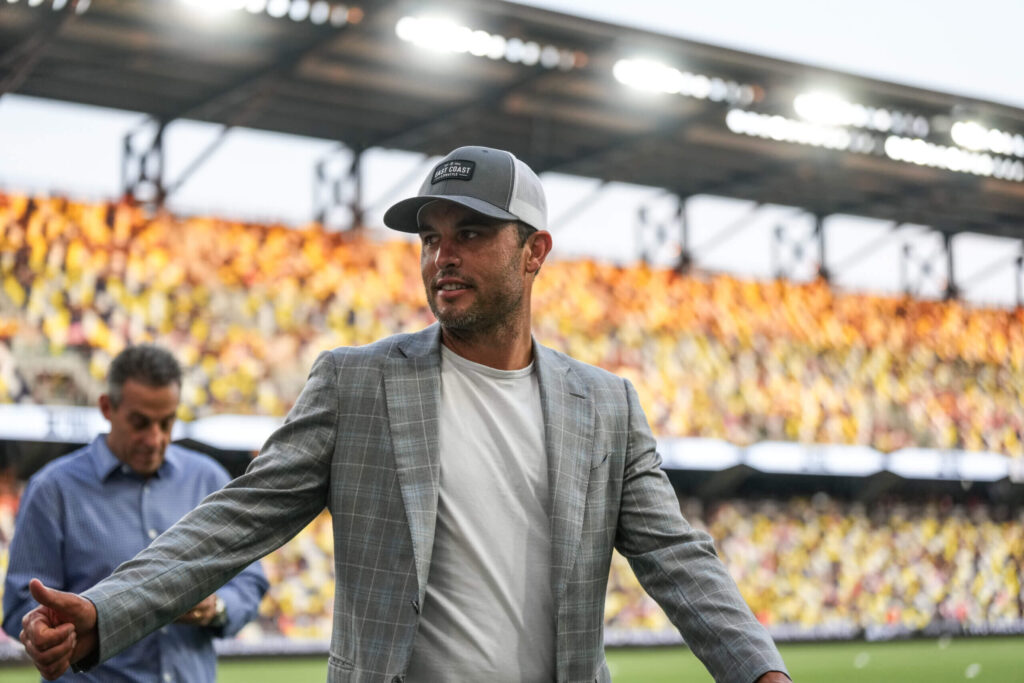 Landon Donovan acknowledges ‘steep’ NWSL learning curve as Wave’s interim head coach