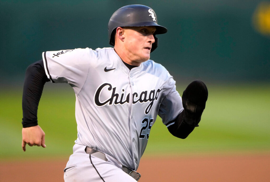 White Sox lose 21st game in a row, tying 36-year-old American League record